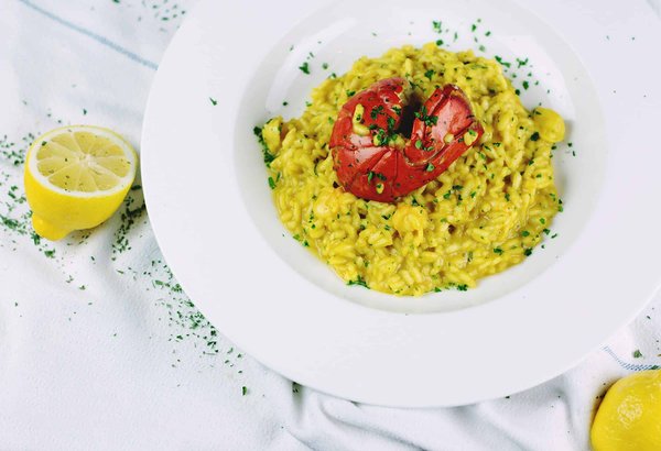 How to Craft a Gourmet Asparagus and Lemon Risotto with Parmesan Shavings?