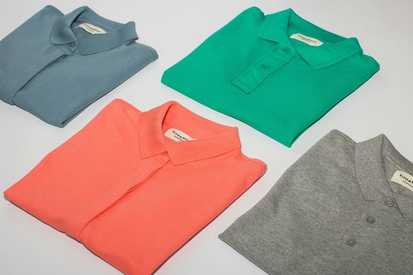 What Are the Best Styling Tips for a Knitted Polo Shirt in a Corporate Environment?