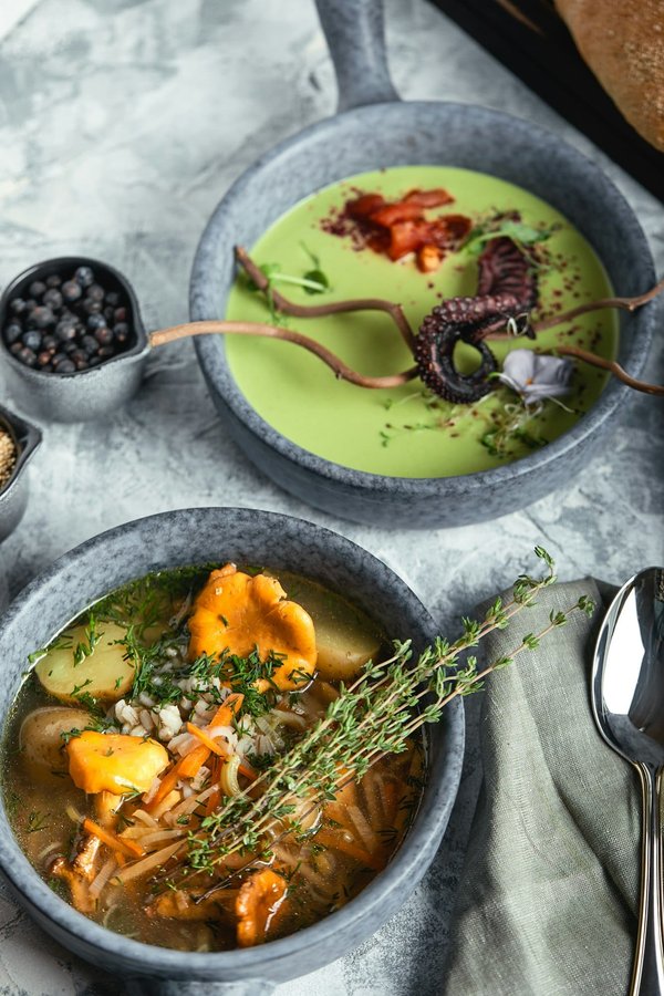 What techniques can perfect a creamy smoked haddock chowder with fresh herbs?